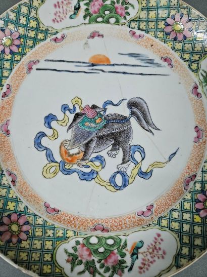 CHINA
Porcelain plate decorated with green...