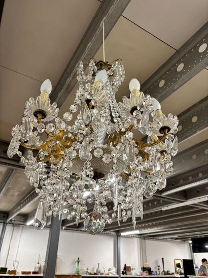 12-light basket chandelier 
Height 80 cm,...
