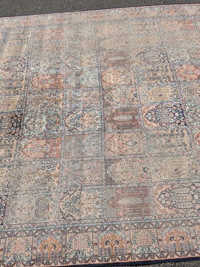 INDO-PERSAN
Large wool carpet with blue and...