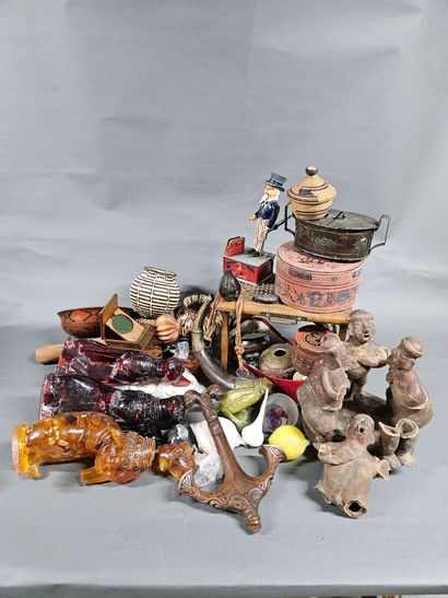 Assortment of trinkets and travel souvenirs...