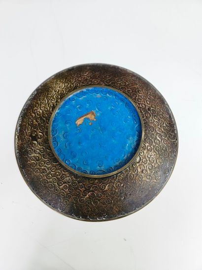 JAPAN
Large cloisonné enamel dish with a...