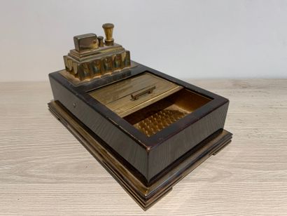 RONSON TOUCH-TYPE
Two tabletop pyrogenic...