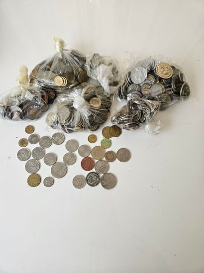 Large collection of circulation coins