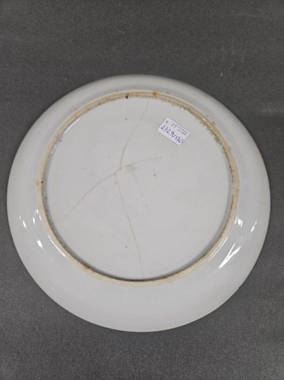 CHINA
Porcelain plate decorated with green...