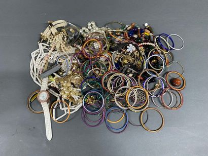 Set of costume jewelry including bracelets,...