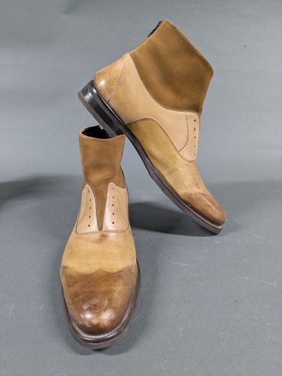 GERARD SENE
Pair of men's high-top shoes...