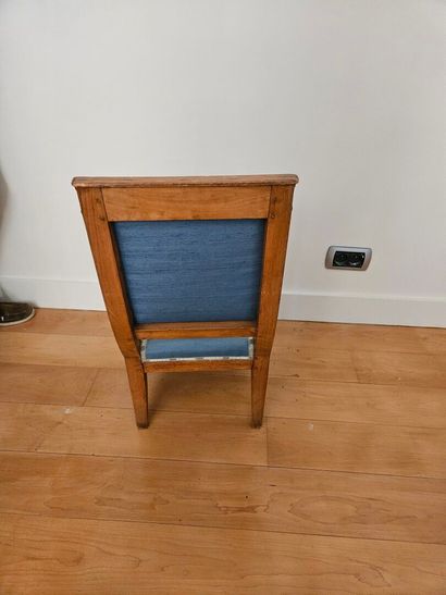 Children's armchair with a straight back...