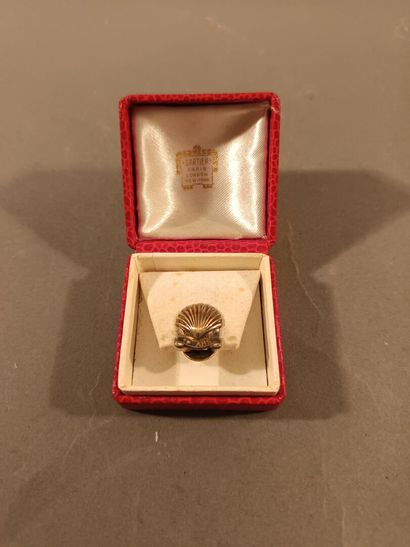 Cartier for Shell 
925‰ sterling silver lapel...