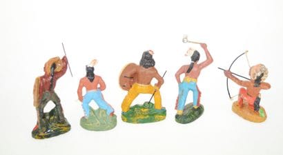 Varia de 11 Indiens en composition, maques...