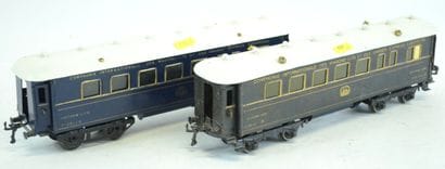 HORNBY series écart O : (2) voitures CIWL,...