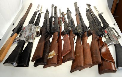 Set of 14 children's rifles/carbines, made...