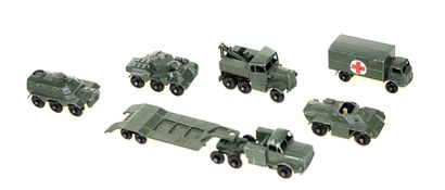 LESNEY: 6 military vehicles in 1/75 scale,...