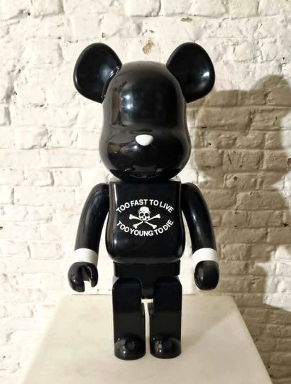Bearbrick x Mastermind Japan, 