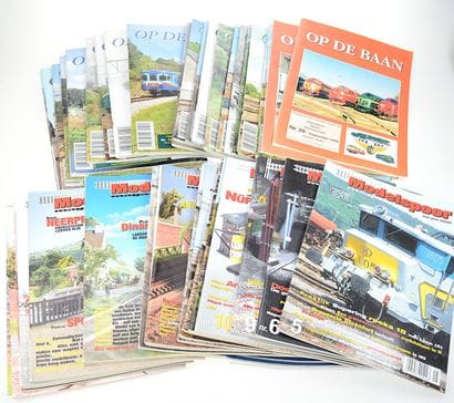 REVUES : 47 exemplaires (E) principalement...