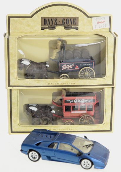 13 vehicles: Days Gone Oxo Horse-Drawn Bus,...