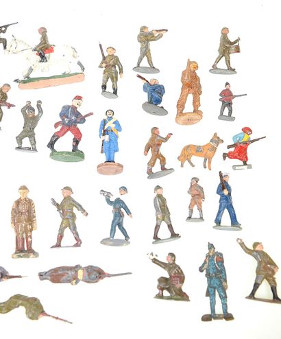CLAIRON/ELASTOLIN & divers : 40 figurines...