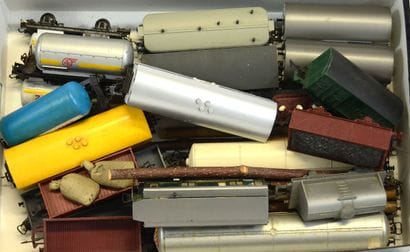 (20) wagons marchandises HO divers
- JOUEF...