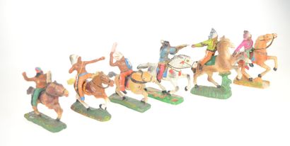 Varia de 6 cavaliers Indiens en composition,...