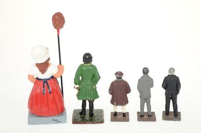 5 Figurines : 4 en plomb peint main, Pierre...