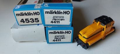 MÄRKLIN set de 5 pcs - une locotender & 4...