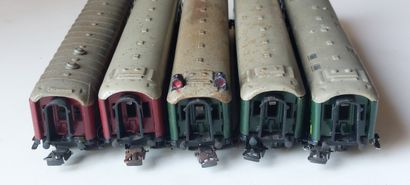 MÄRKLIN (5) voitures-voyageurs, années 57/58,...