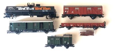 MÄRKLIN lot de (5) wagons