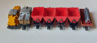 MÄRKLIN set de 7 pcs - une loco diesel, 6...