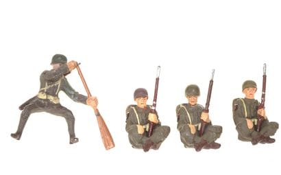 ELASTOLIN : 4 soldats US en composition,...