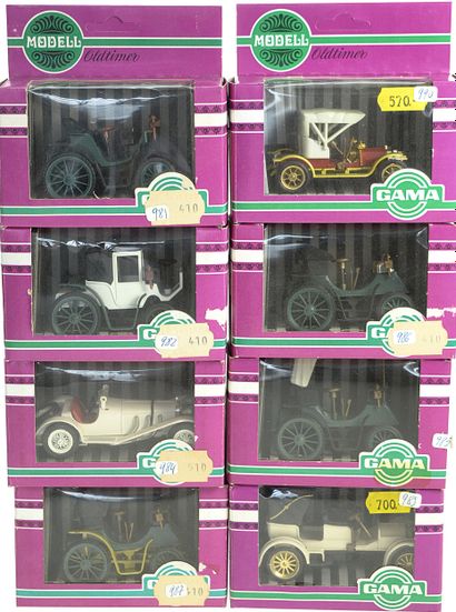 MODEL RANGE (12): VW Beetle 1302 (without...