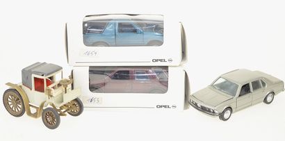 MODEL LINEUP (9): BMW 528i (without transmission),...