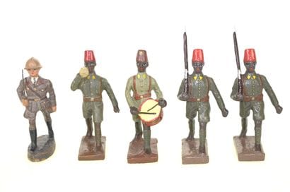 DURSO & F.B : 5 figurines en composition,...