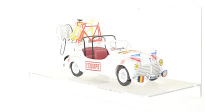 CORGI/NOREV: Renault 16 