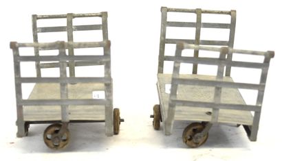 BING (2) chariot à bagages, en tôle, lg 11.5cm
ETAT
correct,...