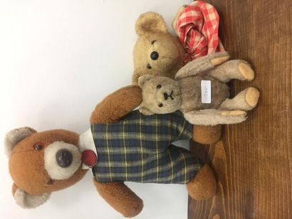 DEUX OURS en peluche et une marionnette