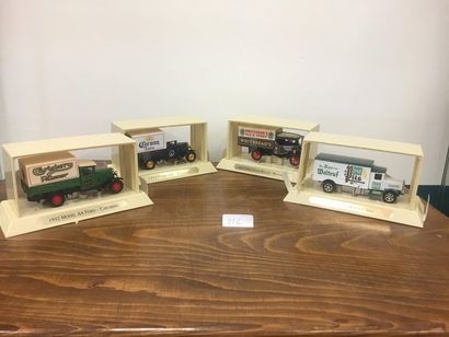 MATCHBOX
lot de quatre camion dont deux Ford,...
