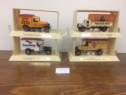MATCHBOX
Lot de quatre camions dont : deux...