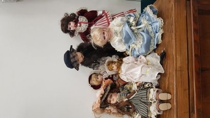 LOT de poupées en porcelaine moderne