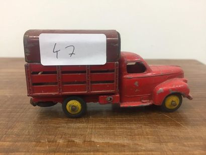 DINKY TOYS made in France 
Camion rouge
