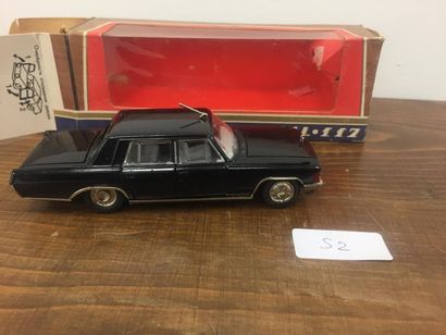 TRAVAIL RUSSE 
Voiture de diplomatique
