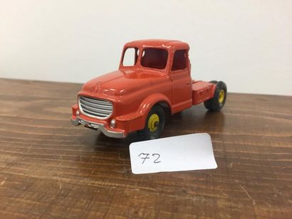 DINKY SUPER TOYS 
Made in France 
Tracteur...