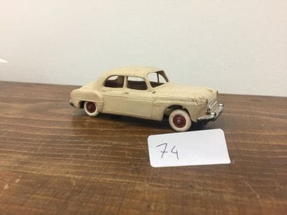 NOREV
Renault frégate Amiral