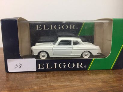 ELIGOR
Peugeot 404 coupé blanc