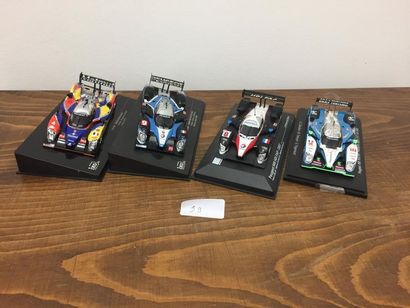 LOT de quatre voitures miniatures Peugoet...