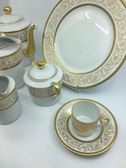 BERNARDAUD - Limoges
Modèle Hautefort
Service...