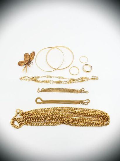 LOT d'or COMPRENANT:
Chaine de montre faisant...