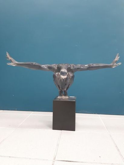 KAR DESIGN 
STATUE en résine représentant...