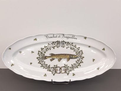 PORCELAINE D'AUTEUIL 
Service à poisson à...