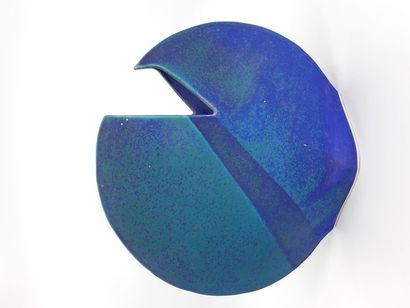 GABRIEL LABREQUE 
VASE en céramique bleue...