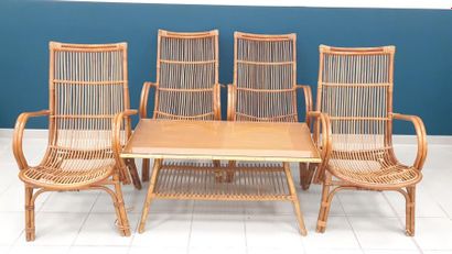 SALON de jardin en osier et bambou comprenant
Quatre...