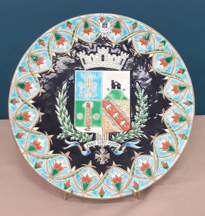 LONGWY 
Grand plat en émaux cloisonnés à...